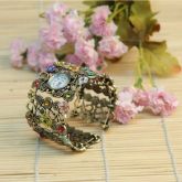 Vintage Bangle Bracelet Fashion Watch Rhinestone Crystal